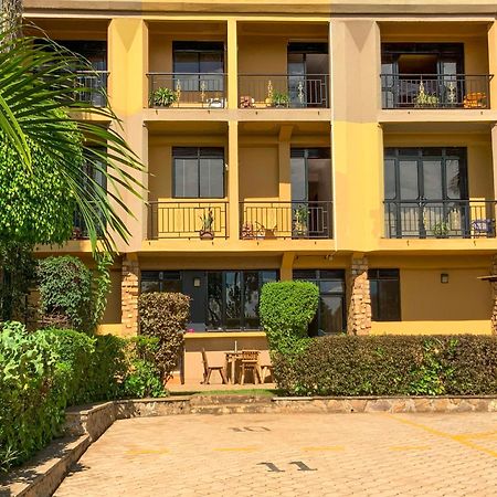 Hendo Hotel Entebbe Esterno foto