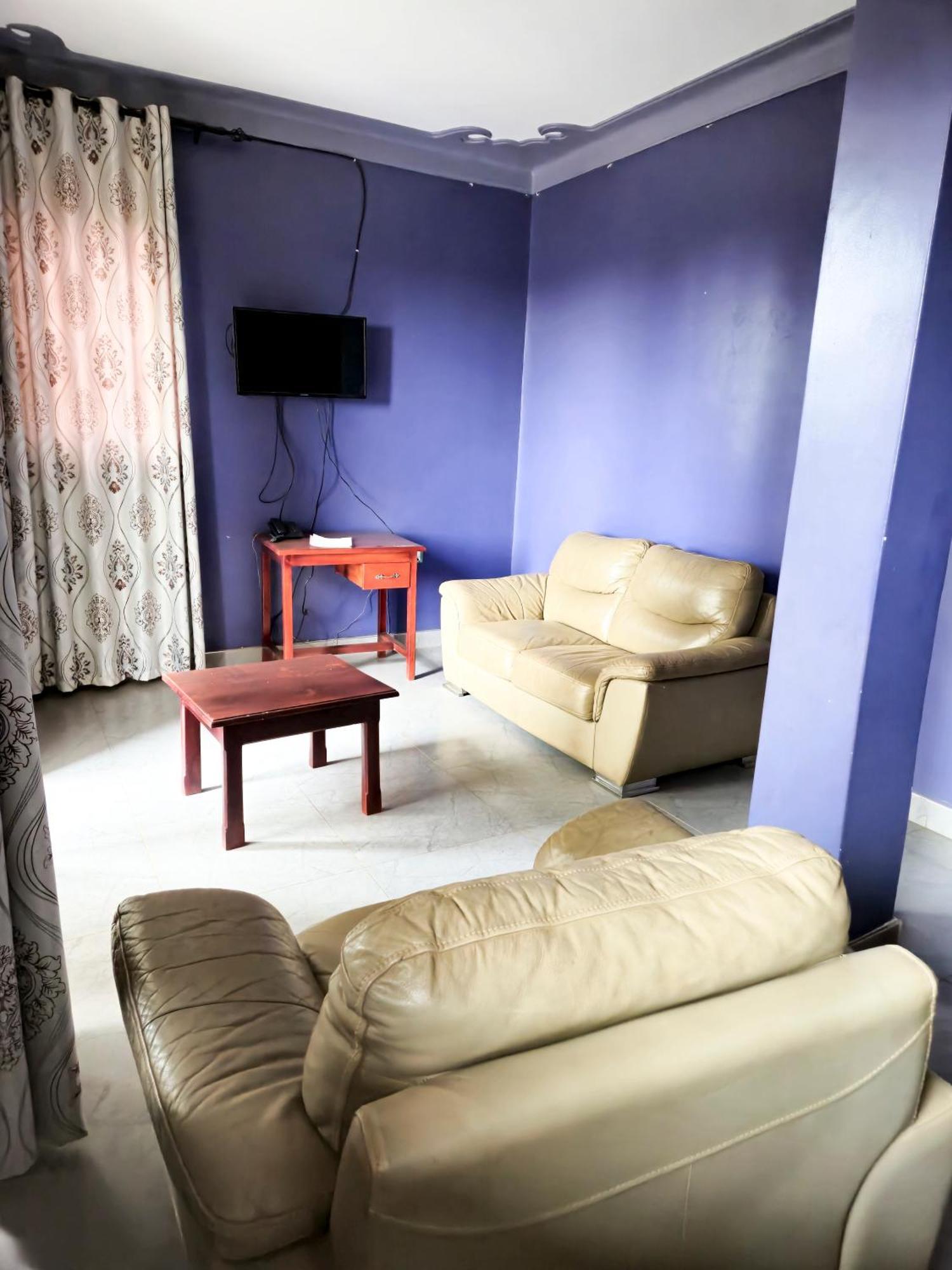 Hendo Hotel Entebbe Esterno foto